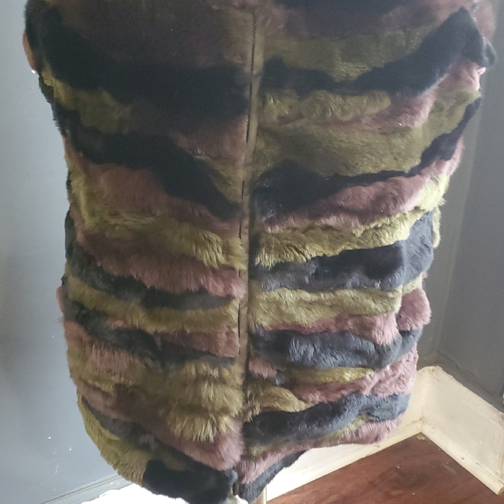 Metric Knits Reversable Camo    Vest - Picture 4 of 17